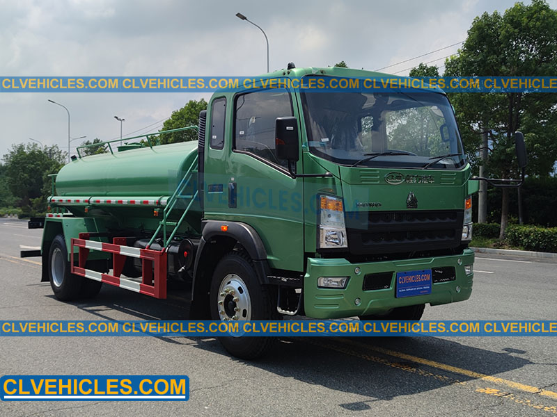 Camion-citerne d'eau potable