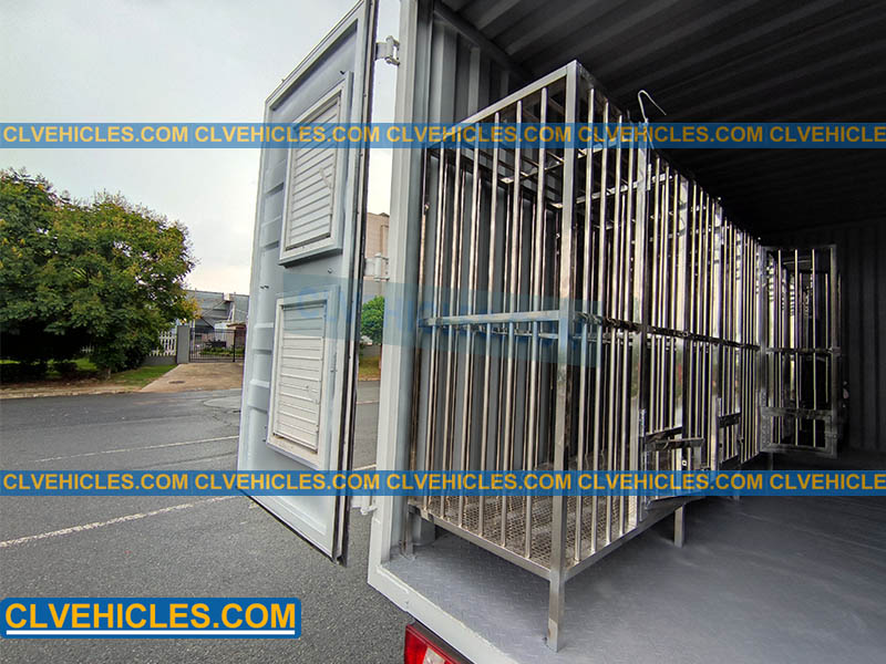 fourgon pour transporter des chiens