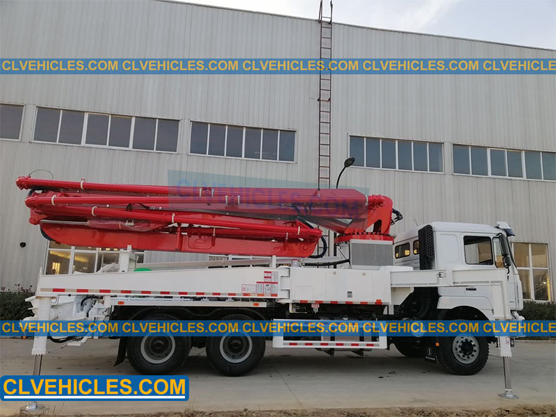 Concrete delivery truck