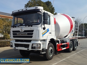 Camion malaxeur à béton