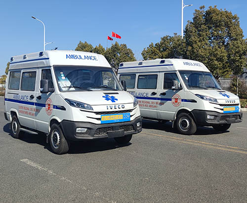 Deux unités d'ambulances IVECO DAILY expédiées vers la Côte d'Ivoire