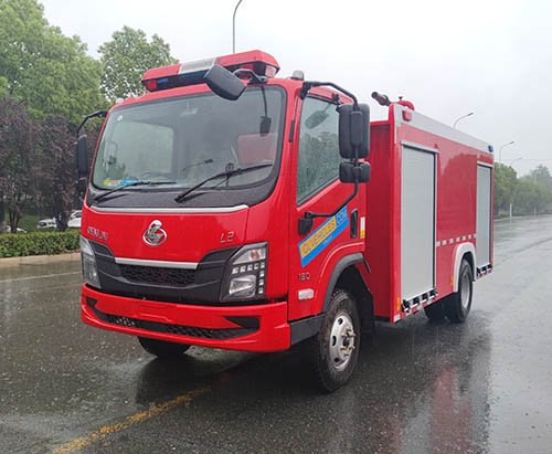 Un camion de pompiers avec réservoir d'eau de 6 000 L expédié en Thaïlande