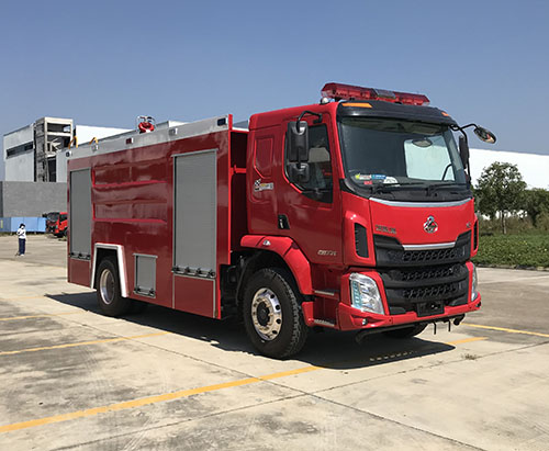 Une unité de camion de lutte contre l'incendie est expédiée en Thaïlande
