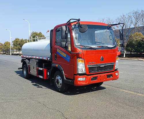 Un camion-citerne à eau en acier inoxydable de 4 m3 expédié à Bonaire