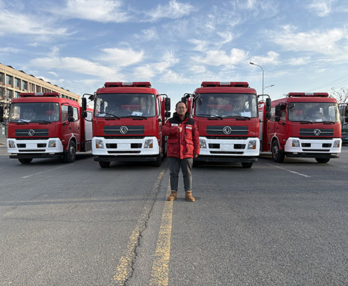 Quatre unités de 6000L de camion de combat en incendie en Arabie saoudite