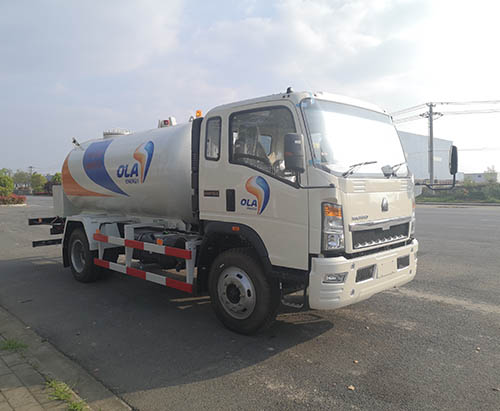 Une unité de 8000 litres de camion-citerne de GPL est expédiée en Ouganda