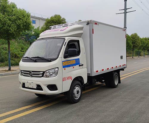 Un camion frigorifique FOTON TM de 3 tonnes expédié au Nigéria