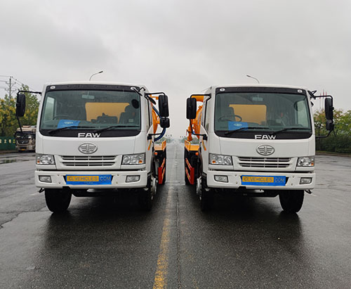Deux camions d'aspiration des eaux usées FAW RHD 10CBM expédiés au Kenya
