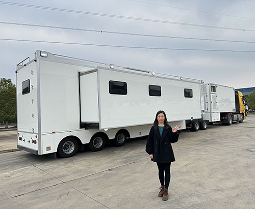Une unité de remorque médicale mobile combinée personnalisée de 20 m est expédiée en Afrique du Sud