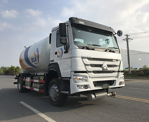 Une unité de 16 000 litres de camion-citerne de GPL en Ouganda
