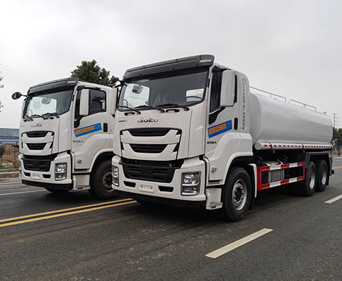 Two Units of ISUZU GIGA 420hp 20CBM Water Tanker Truck Ship to United Arab Emirates