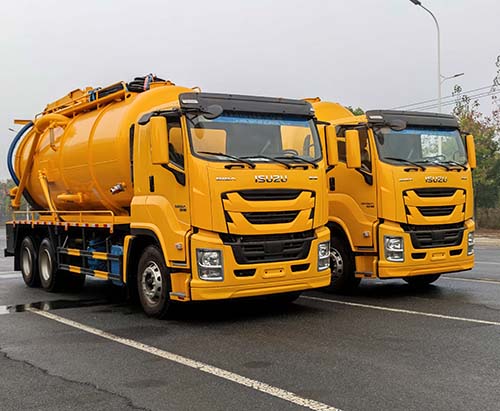 
     Deux unités de camions d'aspiration des eaux usées ISUZU GIGA expédiées aux EAU
    