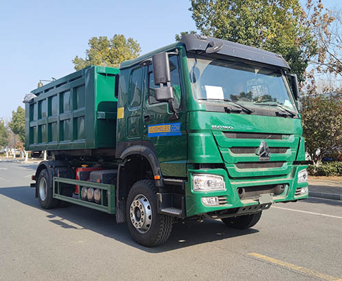 Une unité de camion à ordures amovible HOWO 16CBM expédiée à Saipan
