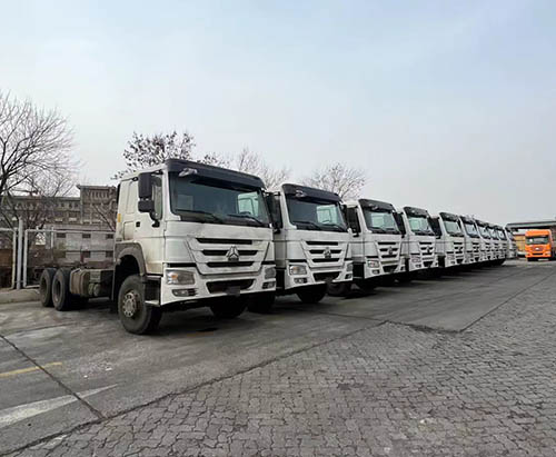 10 unités de châssis de camion de fret HOWO 6x4 371hp expédiées à Djibouti