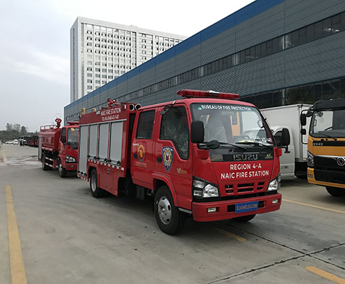 Deux unités de camions de pompiers expédiés aux Philippines